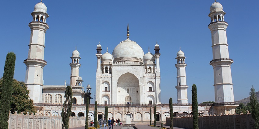The view of the famous Bibi Ka Maqbara constructed by Aurangzeb’s son, Azam Shah.