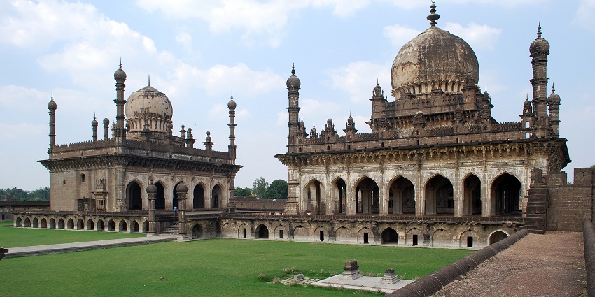 Stunning view of Ibrahim Rouza, a historical monument in Bijapu