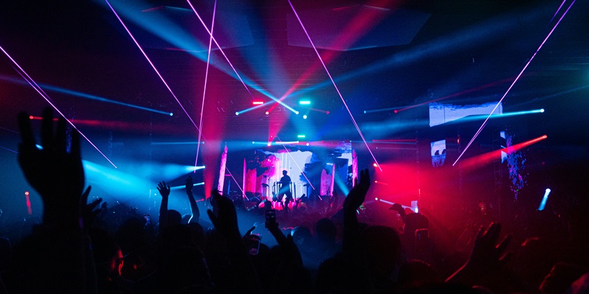 Billionaire Dubai is a luxury nightlife venue combining fine dining, shows, and vibrant parties.