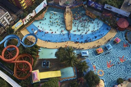 Image of a water park - the exciting atmosphere and full-on fun at Blue World Water Park