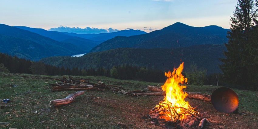 Enjoy bonfire gatherings under the stars with your friends and have an amazing time.