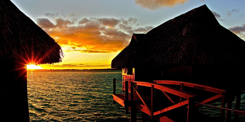 Bora Bora, is among the best party places in Morjim featuring tropical drinks and stunning sunsets.