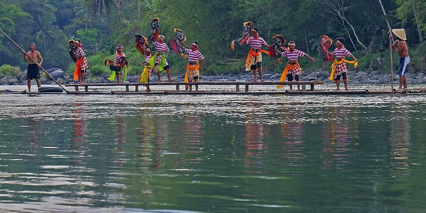 A picture of charming local culture and community life around the temple at Borobudur Village