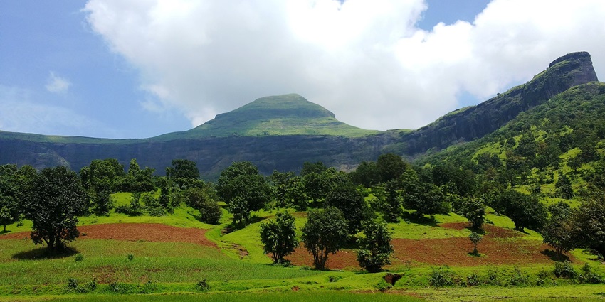 An image of the scenic Brahmagiri peak for a trek with stunning Western Ghats views.
