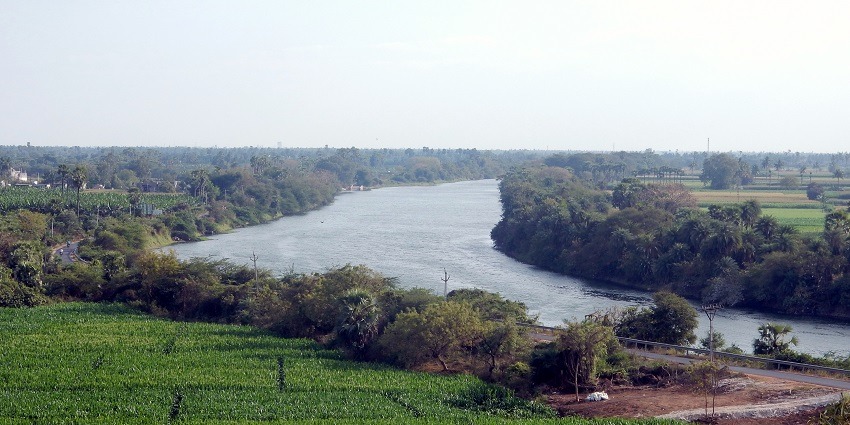 The Buckingham Canal is a 796 kilometres (494.6 mi)-long freshwater navigation canal
