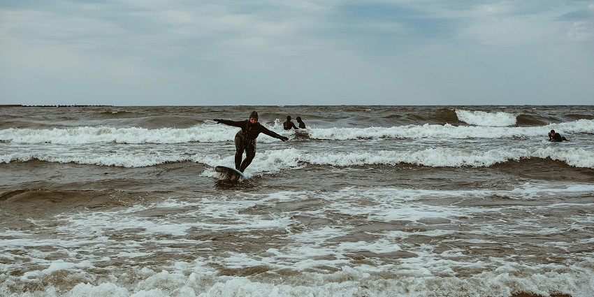 A picture of a bumper ride, one of the most famous Tarkarli water sports.