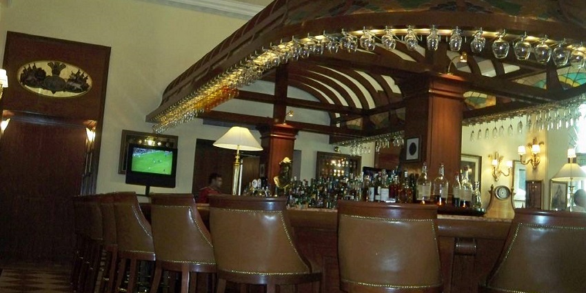 Bunta Bar being a popular attractions of Connaught place nightlife