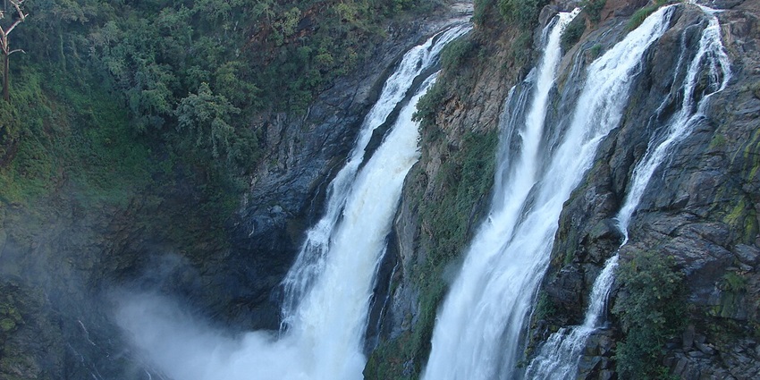 Panoramic image of a scenic waterfall, which makes it one of best places to visit near Sirsi karnataka
