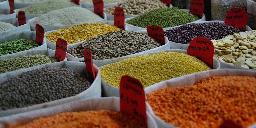 Colourful local market in Megamalai selling spices and handmade crafts.