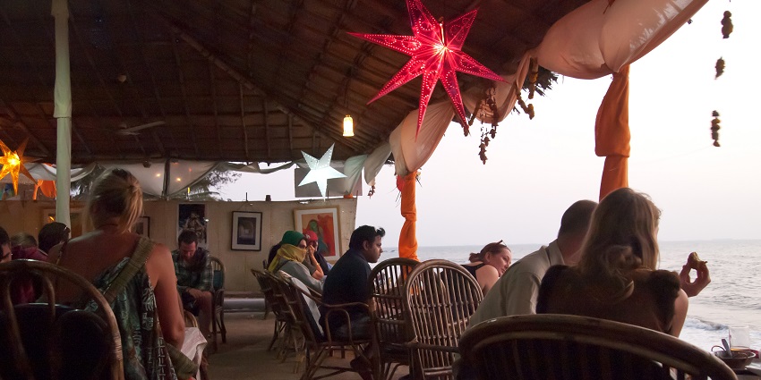 Legendary evenings followed by parties at Anjuna.
