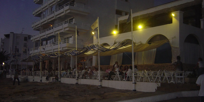 Image of Cafe Del Mar - a night view, travelelrs go to party place in South Goa