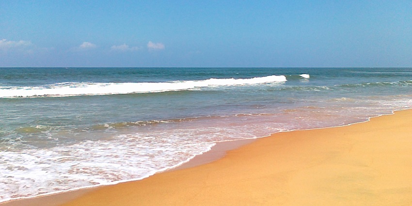 A view of Candolim Beach, Goa., one of the best places to explore near Mapusa