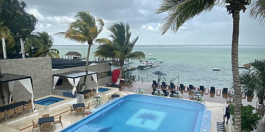 Carpe Diem Beach Club, is the best place with great lively ambience and sea views.