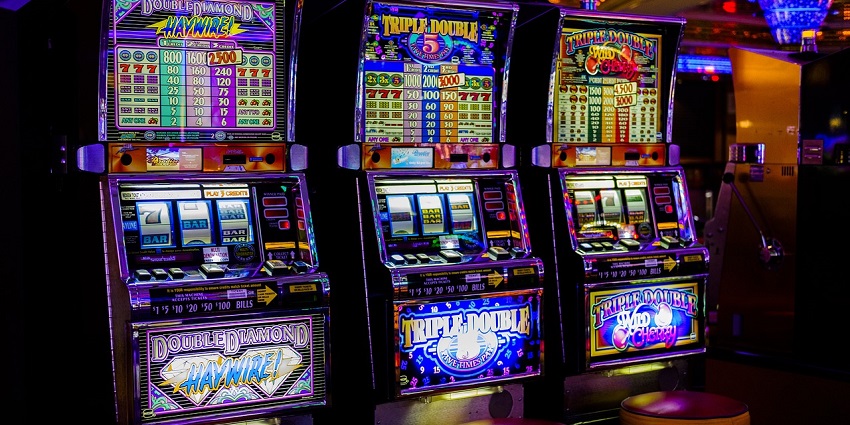 Play a variety of slot machines available at Casino Strike, a casino in South Goa