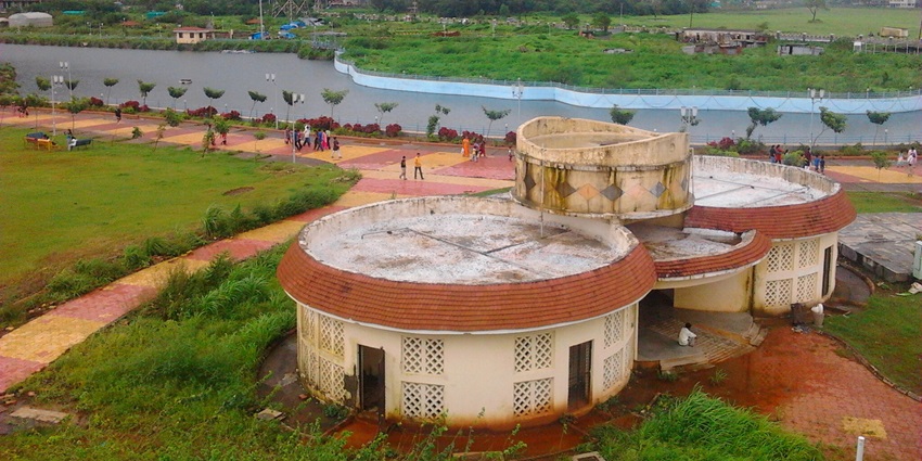 Central Park Kharghar, is among the best places to visit in Navi Mumbai for couples with Expansive gardens.