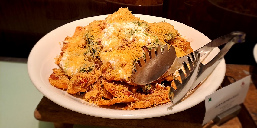 Chaats are the famous and the best street food in Faridabad for every kind of visitor.