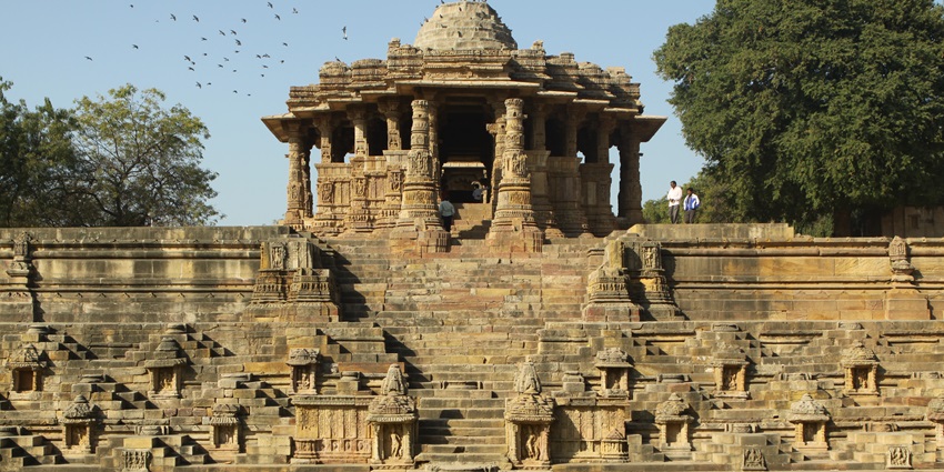 An image of Chandika Mandir which is one of the most serene places in Daboli, India.