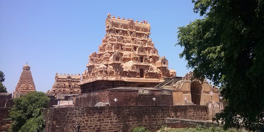 The open area outside of the temple in Tirupur, showcasing an excellent architecture.