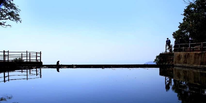 Image of lake reflection in chikhaldara Maharashtra - places to visit in Maharashtra in September
