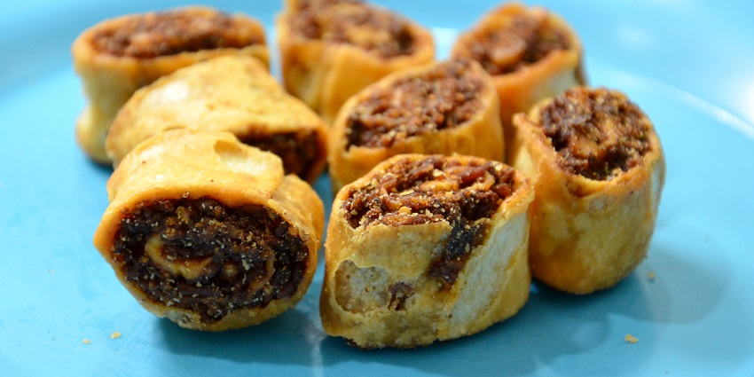 Crunchy 'Bhakarwadi', made by frying dough stuffed with spices - the best food in Pune.