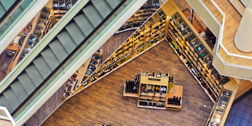 A local favorite for quick and easy shopping in a shopping mall in Andheri