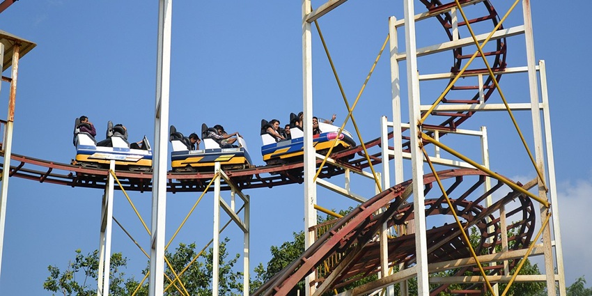 View of thrilling rides inside Cloud Forest Entertainment Park, one of the places to visit in Yelagiri.