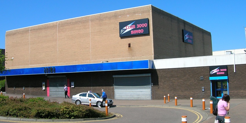 Experience the thrill of bingo at Club 3000, a popular bingo hall on Hawthorn Street.
