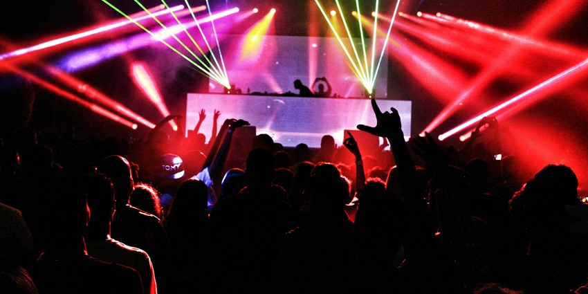 Club Escape, one of the best party places in Mumbai, boasts a vibrant dance floor and energetic DJs