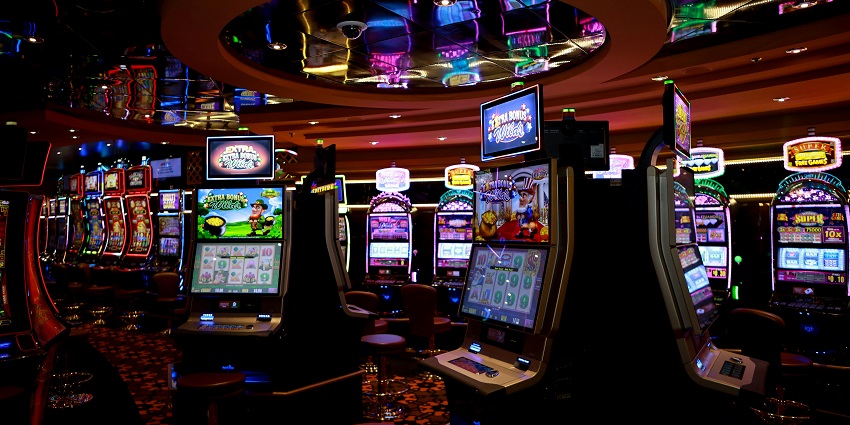 Club Lion Colombo, offers a lively atmosphere and gaming options