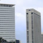 An image of the giant buildings along the famous Marine Drive while going to Collaba.