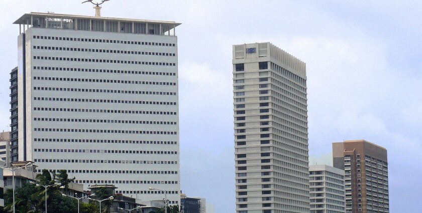 An image of the giant buildings along the famous Marine Drive while going to Collaba.