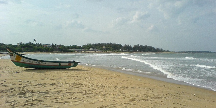 An image of Covelong Beach or Kovalam Beach offering water sports and a comfy atmosphere.