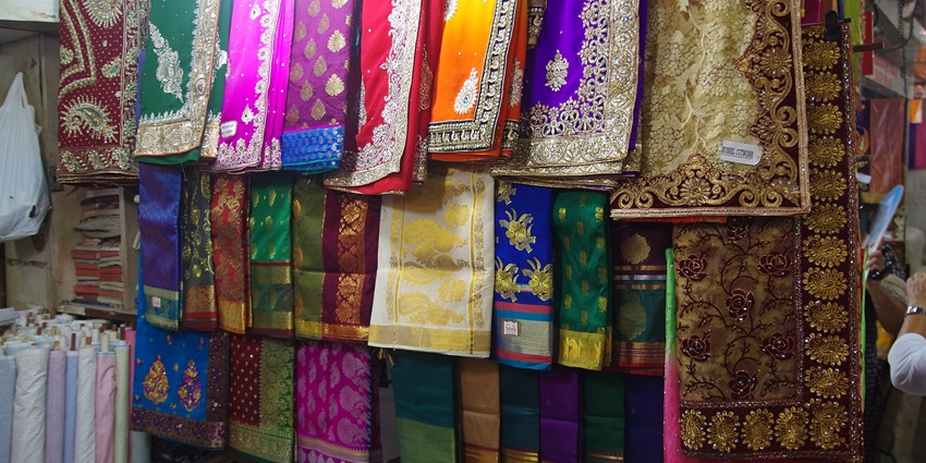 Image of sarees in Crawford market - The amazing castle-like market for saree shopping in Mumbai
