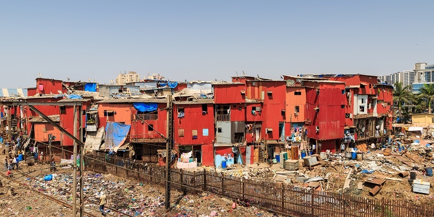 A picture of an old Chawl, which is one of the haunted places to visit in Maharashtra.