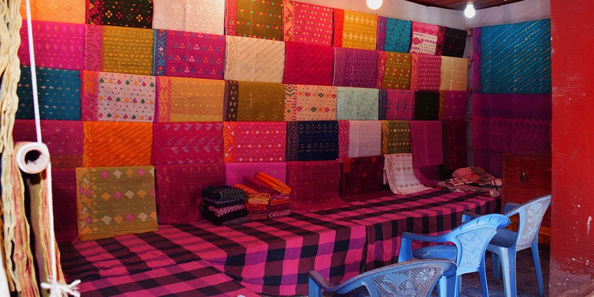 Image of sarees on the display - for saree shopping in Mumbai, Dadar market is a giant for one