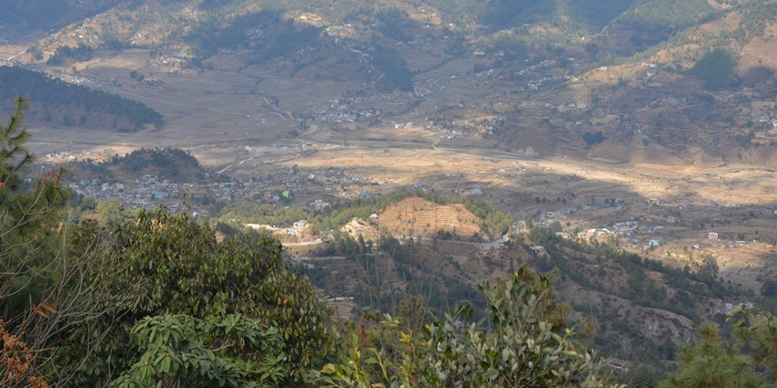 A picture of the lush green valley in Daman, an enchanting place to visit near Mumbai in April