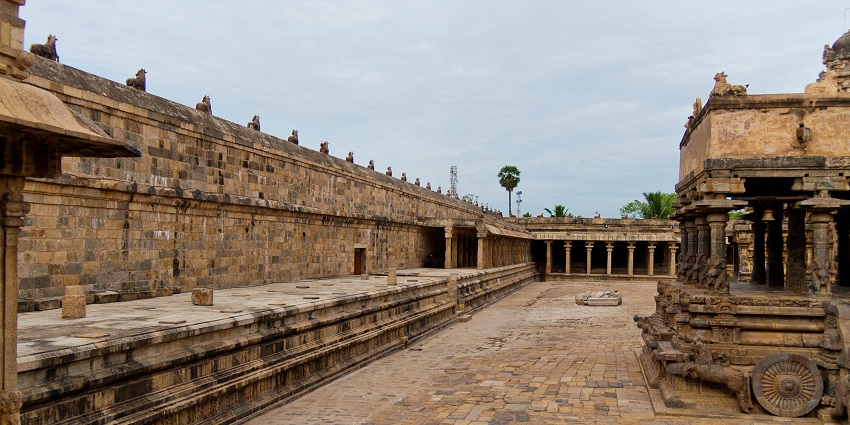 An image of Darasuram's exquisite carvings, one of the best places to explore in Tamil Nadu.