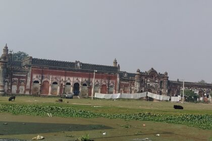 A view of Darbhanga Fort, located in Bihar.