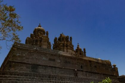 Image of an ancient fort - Daulat Mangal Fort is located within the Bhuleshwar mountain range