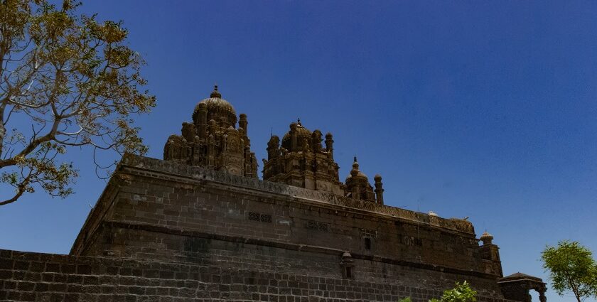 Image of an ancient fort - Daulat Mangal Fort is located within the Bhuleshwar mountain range