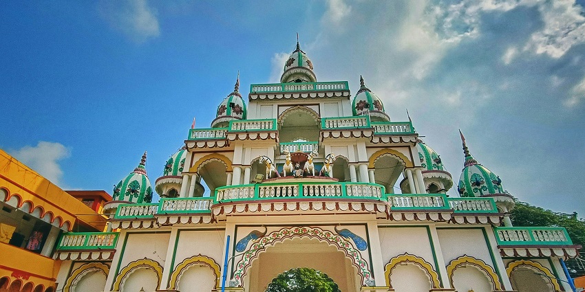 A glimpse of the Dehu Temple, one of the top places to visit near Ghorawadi Caves.
