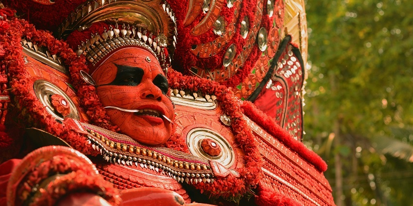 Folk festival is one of the vibrant festivals, which attracts visitors of all ages.