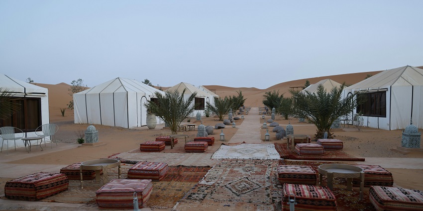 Celebrate New Year in Jaisalmer at Desert Camp Party with music, dance, and feast.