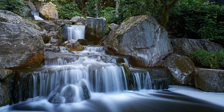 Close-up of Devagiri Waterfall, one of the top waterfalls in Aurangabad