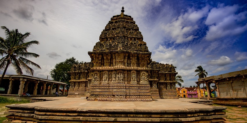 The famous Dattatreya Temple, situated on the banks of the Bhima in Afzalpur.