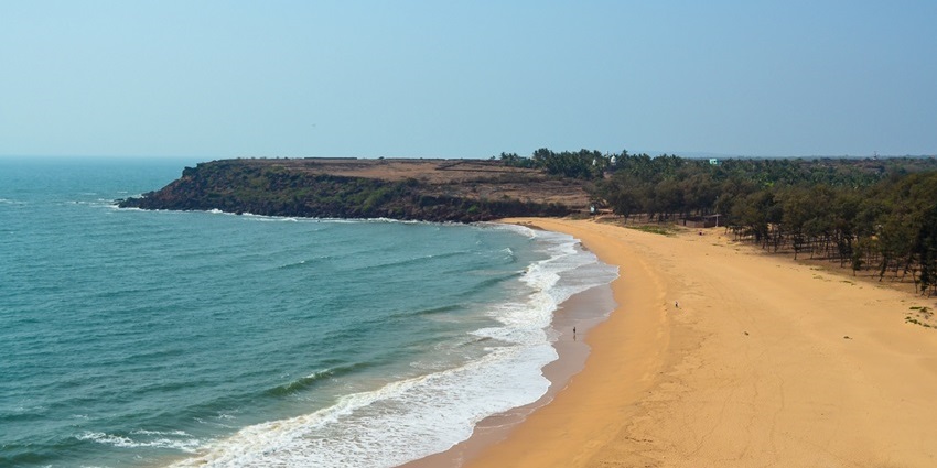 Devgad Beach, a scenic coastal gem among top places to visit near Ratnagiri region