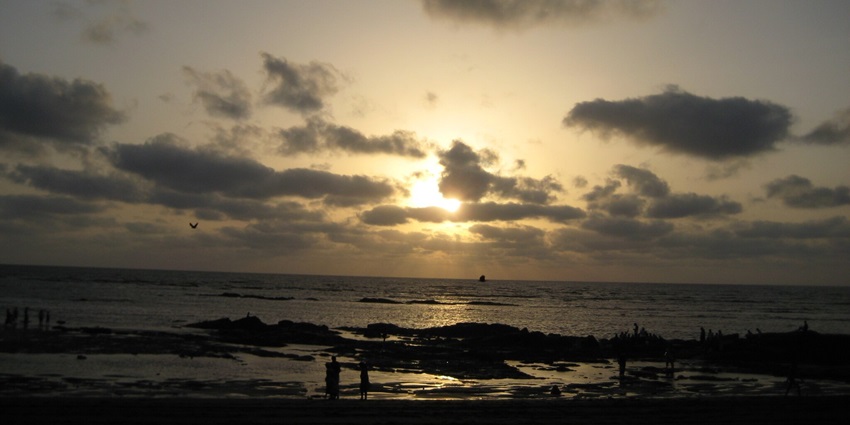 A coastline with underwater adventures, perfect for scuba diving in Diu.