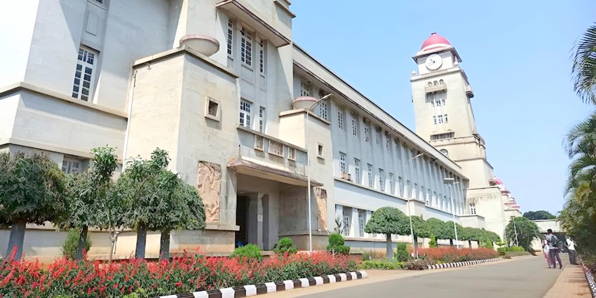 Image of Karnatak University Dharwad - places to visit near Badami, Karnatak