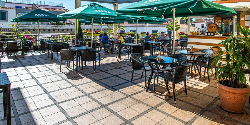 Party places in Udaipur feature Dine High Rooftop Lounge & Restaurant, offering panoramic views and gourmet dining experiences.