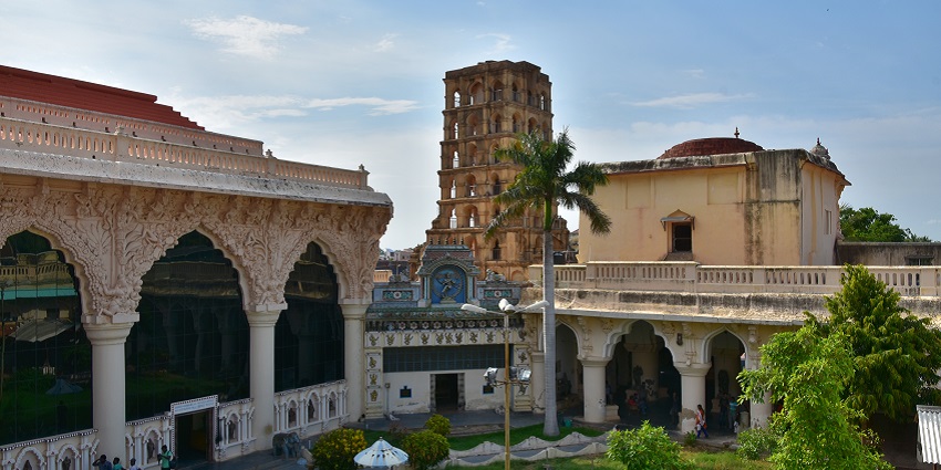 A picture of the Thanjavur Royal Palace, which is among the best things to do in Thanjavur.